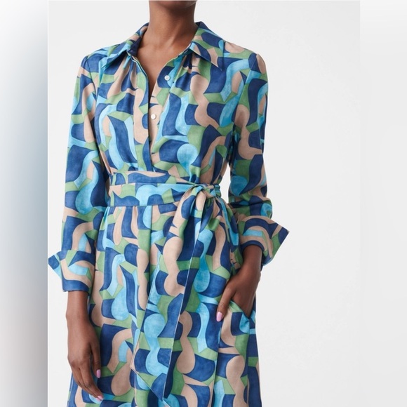 J. McLaughlin Dresses & Skirts - J. McLaughlin Belle Collard Long Sleeve Midi Dress in Abstract Chaise